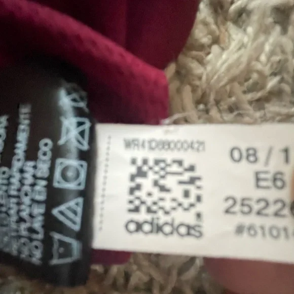 LeBron James Jersey - Picture 4 of 4